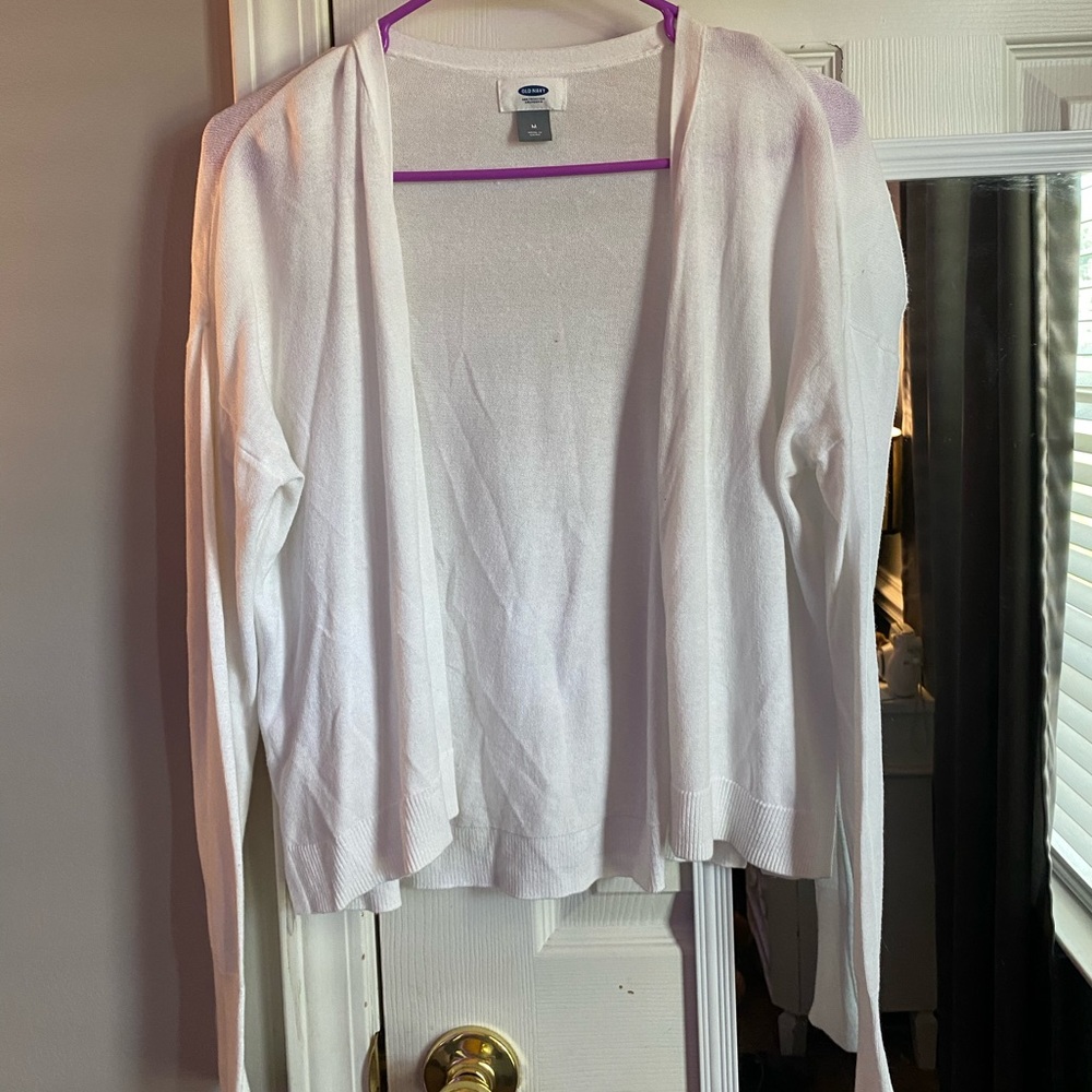 White Old Navy sweater